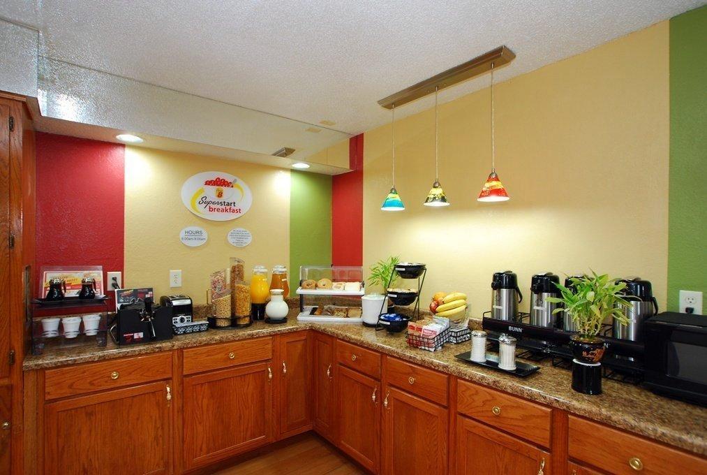 במוטל Super 8 By Wyndham Anderson/Clemson Area מסעדה תמונה